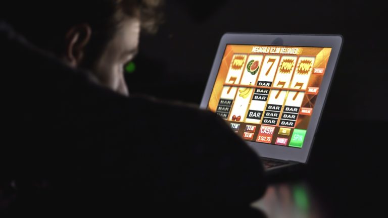 Responsible Gaming: Tips for Playing Slots Safely